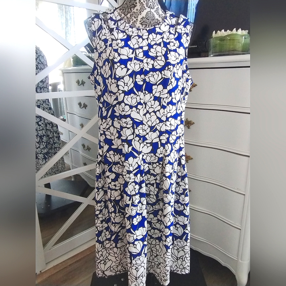 Floral Dress by I LE New York